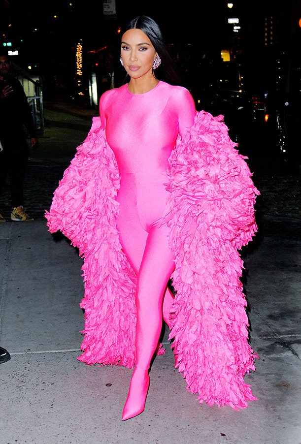 Kim Kardashian i Balenciaga-outfit