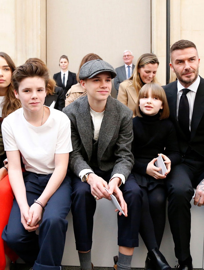 Hele familien Beckham sad på første række til Victoria Beckhams AW19-show