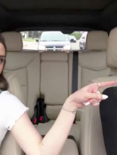 Ny ’Carpool Karaoke’: Stark-søstrene fra Game of Thrones bag rattet