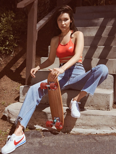 Bella Hadid i front for ny Nike Cortez kampagne