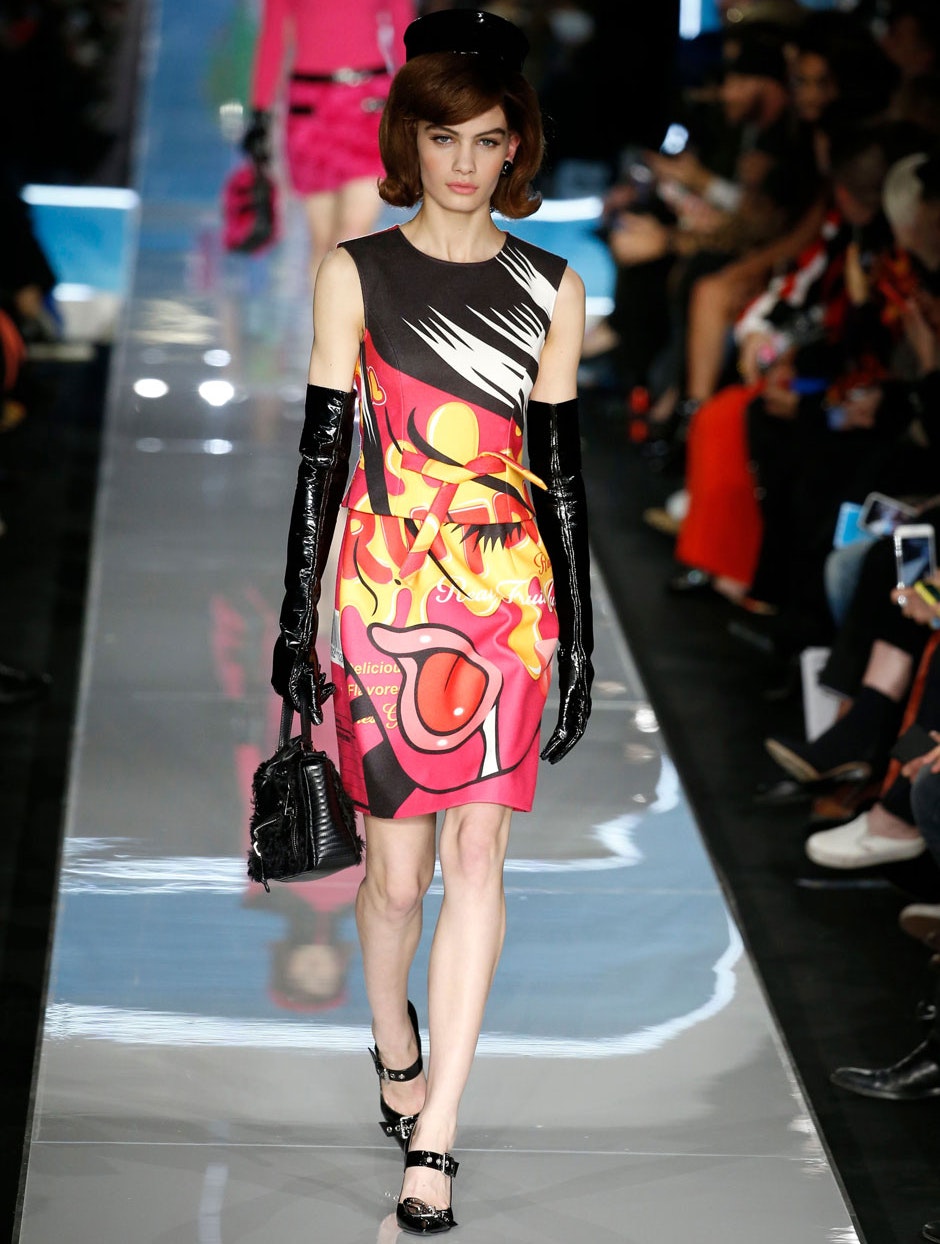 ELLEs forsidemodel, Nina Marker, er på catwalken i Milano