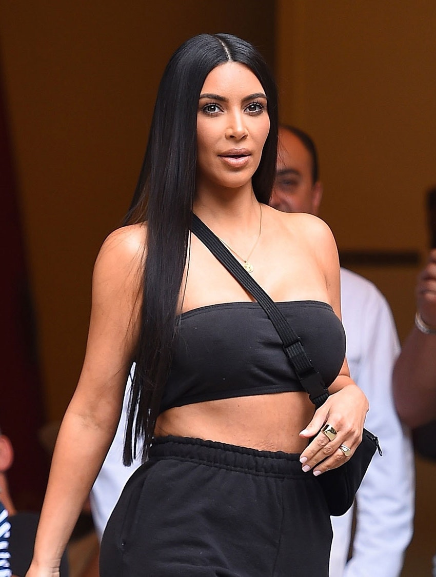 Kim Kardashian med vild hårforvandling til New York Fashion Week