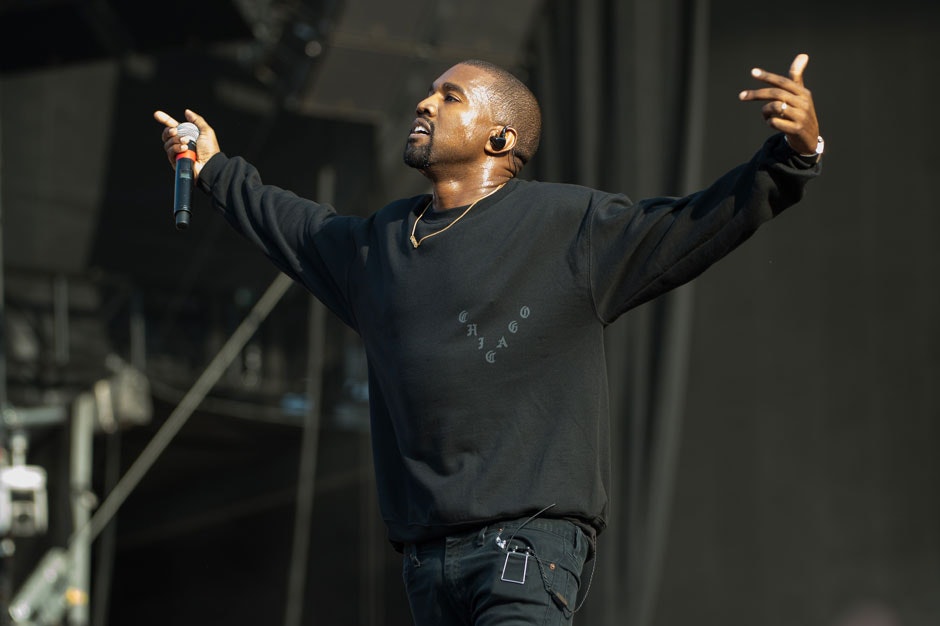 Kanye West afbryder koncert 