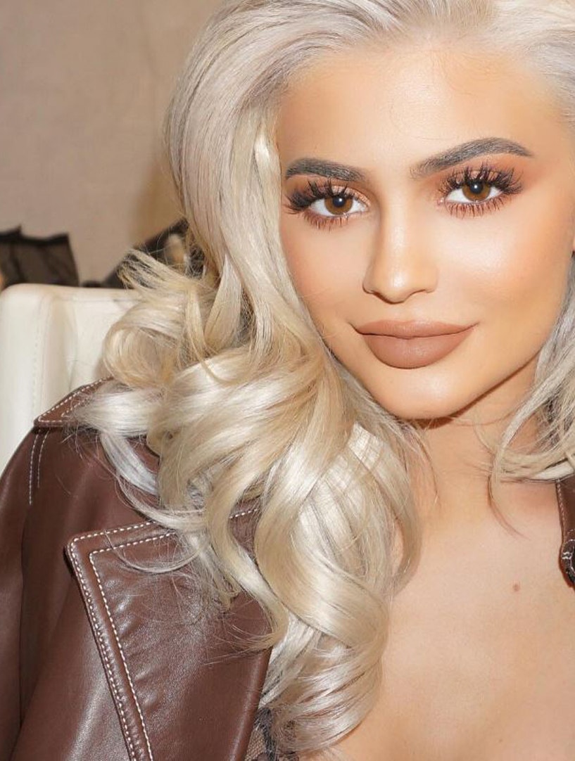 Kylie Jenner lancerer eksklusiv Holiday Edition makeup linje 