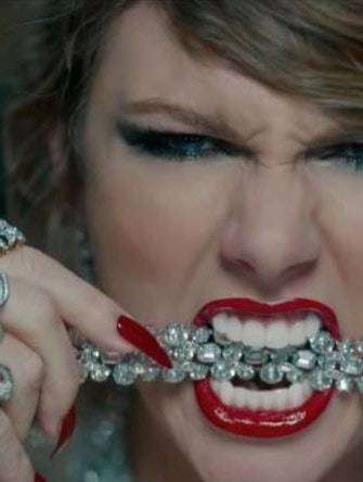 Taylor Swift viser første bid af ny musikvideo