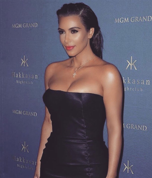 Kim Kardashian viser sine rigdomme frem på de sociale medier 
