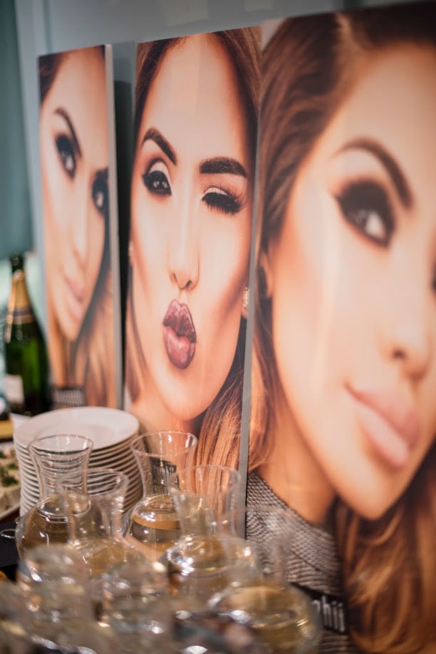Mød ILUVSARAHII  - Makeuppens Kim Kardashian