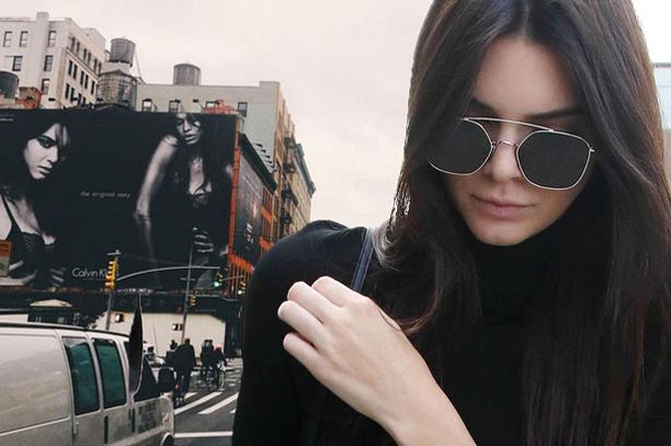 Set på Instagram: Modeller poster dobbelt-selfies